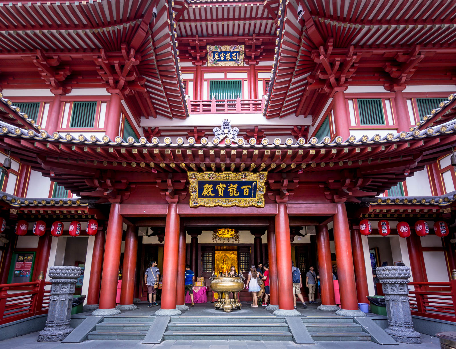 Buddha Tooth Relic Temple Entrance - Find Away Photography